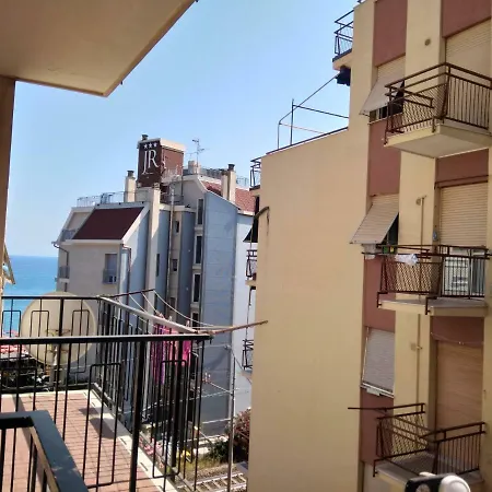 San Lorenzo شقة